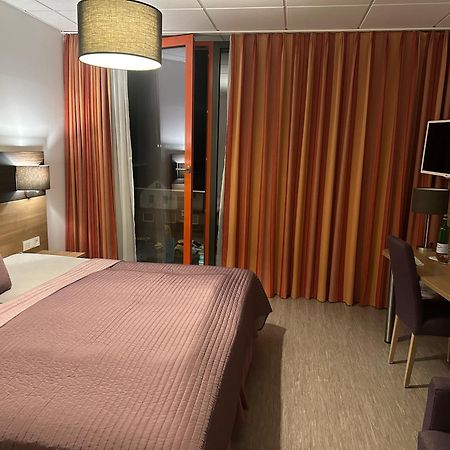 Hotel Efcannos Vechelde Esterno foto